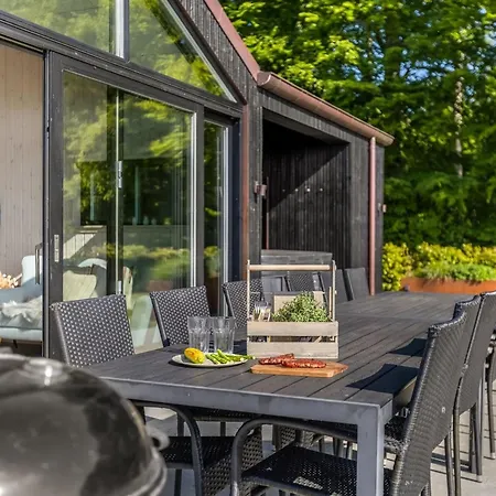 Goesta - 250m From The Sea By Interhome 펜션